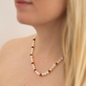 Pearly Caramel - Adult Necklace